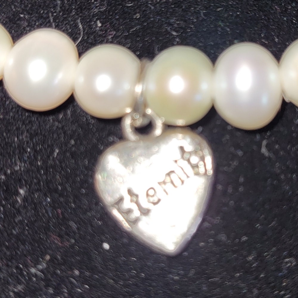 Mother of Pearl stretchy bracelet - Picture 2 of 4